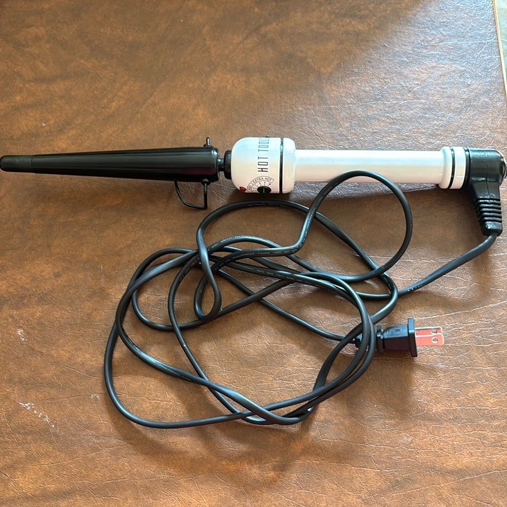 Hot Tools curling iron